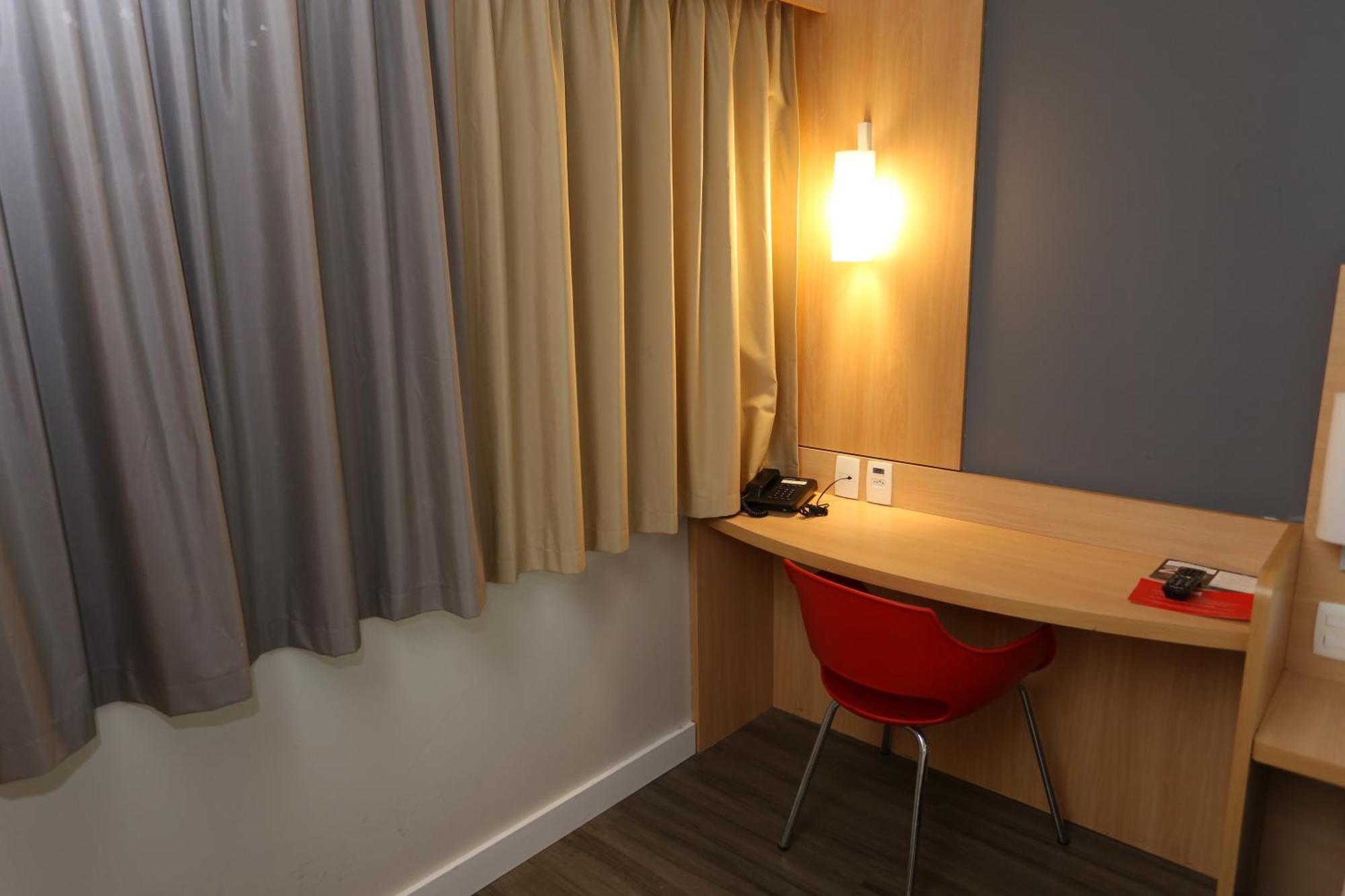 Ibis Copacabana Posto 5